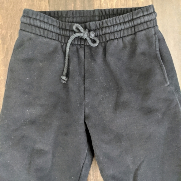 Cozy AF TNA black sweatpants - Picture 3 of 9